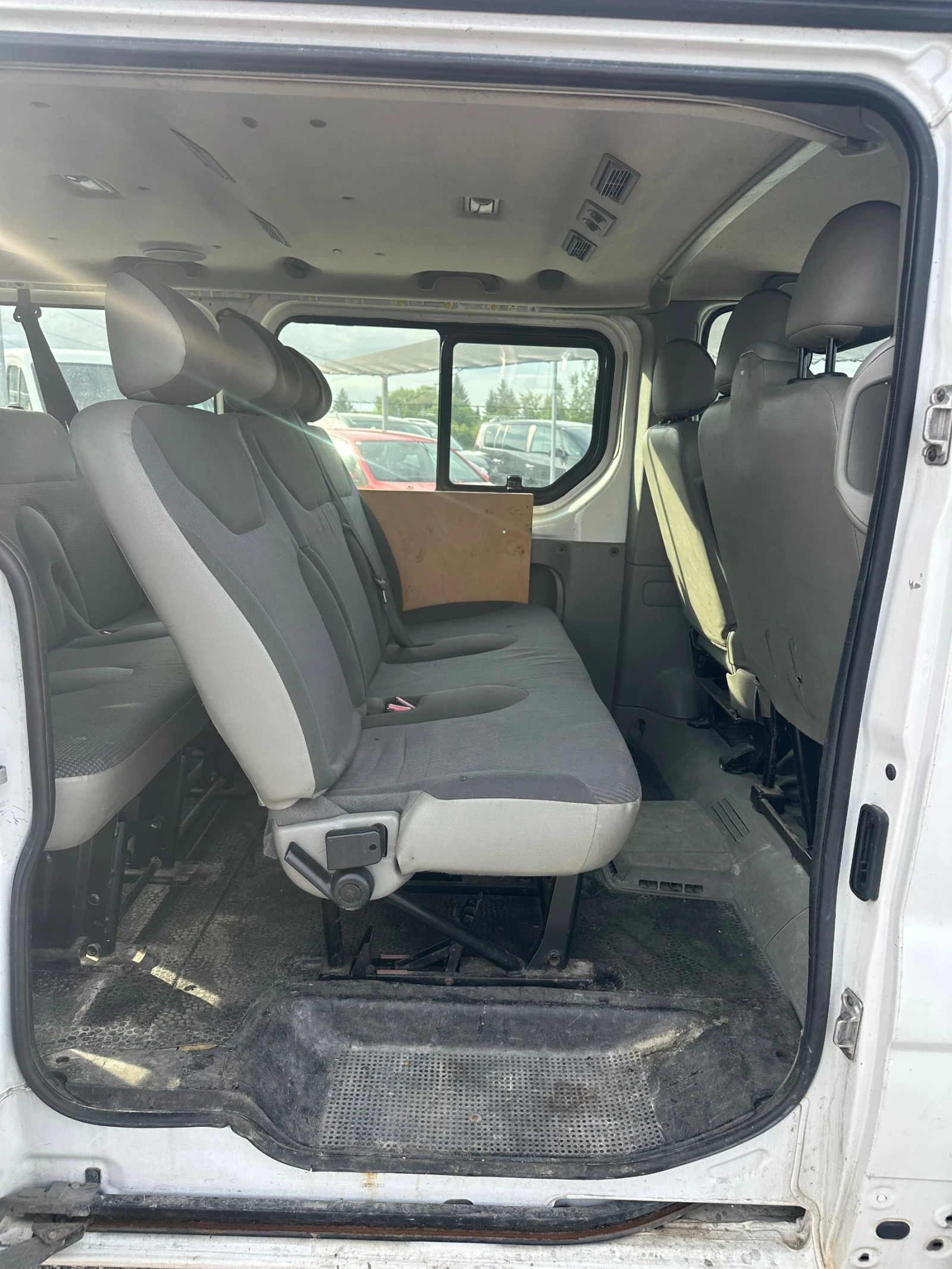 Opel Vivaro 2.0/115  9   | Mobile.bg   11