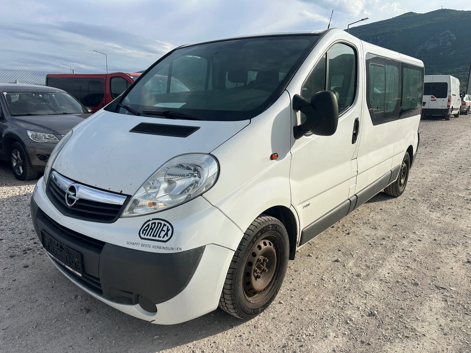 Opel Vivaro 2.0/115  9   | Mobile.bg   1