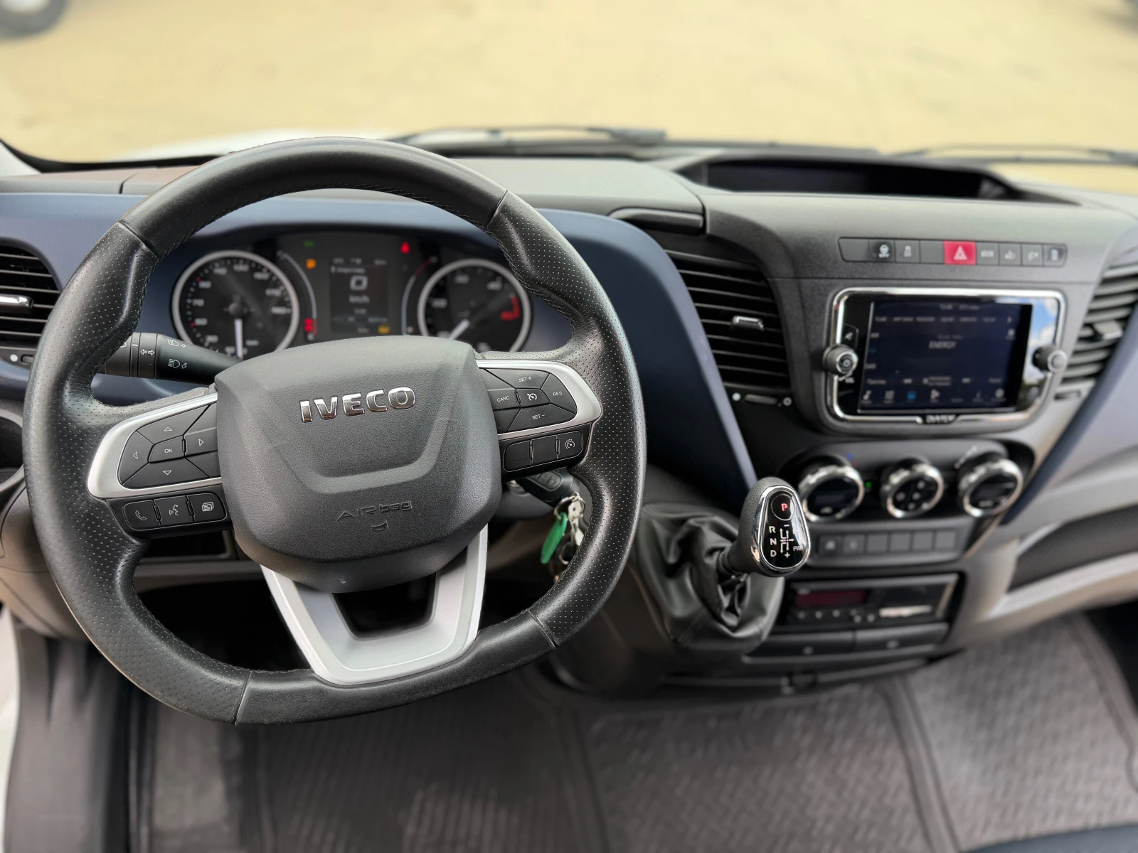 Iveco 35s16 MAXI!LED!2-БРОЯ!EURO6!FULL!ТОП!, снимка 16 - Бусове и автобуси - 56197153