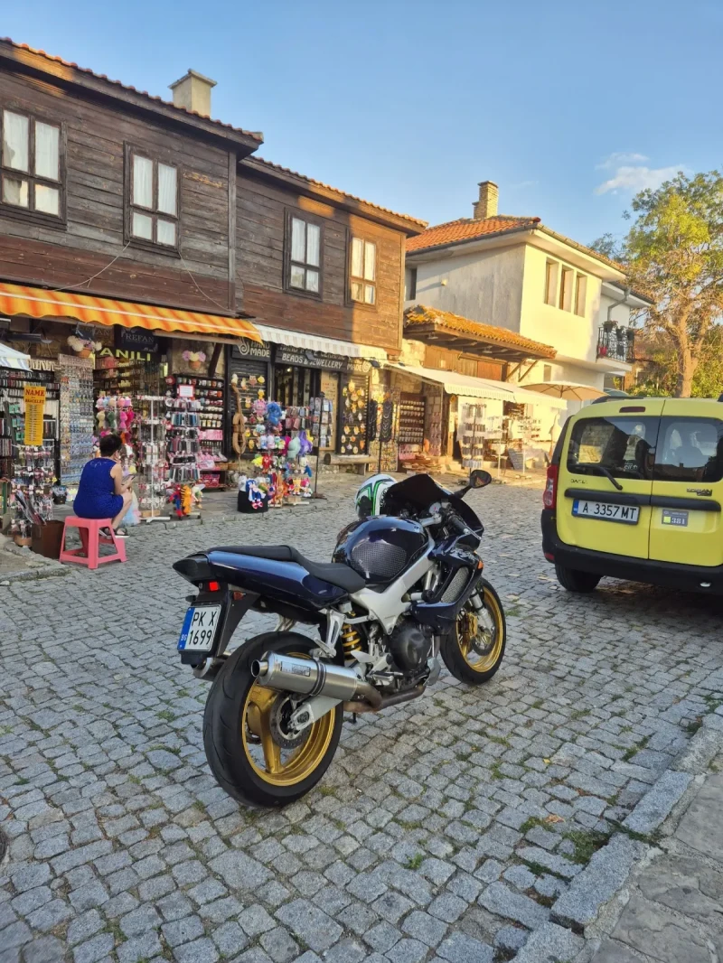 Honda Vtr 1000, снимка 4 - Мотоциклети и мототехника - 52120159