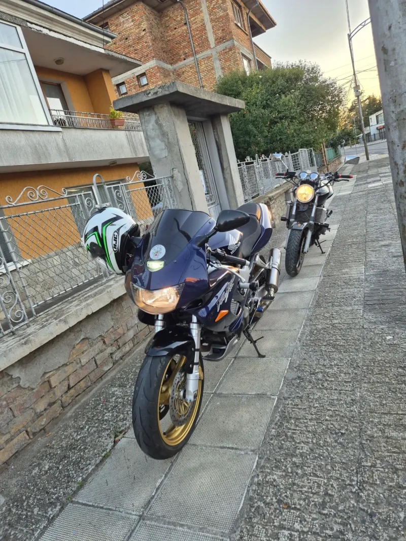 Honda Vtr 1000, снимка 2 - Мотоциклети и мототехника - 52120159