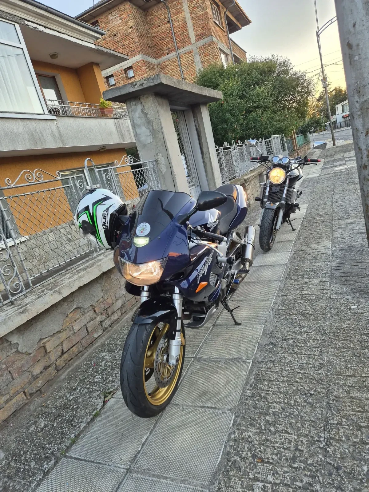 Honda Vtr 1000 - изображение 2