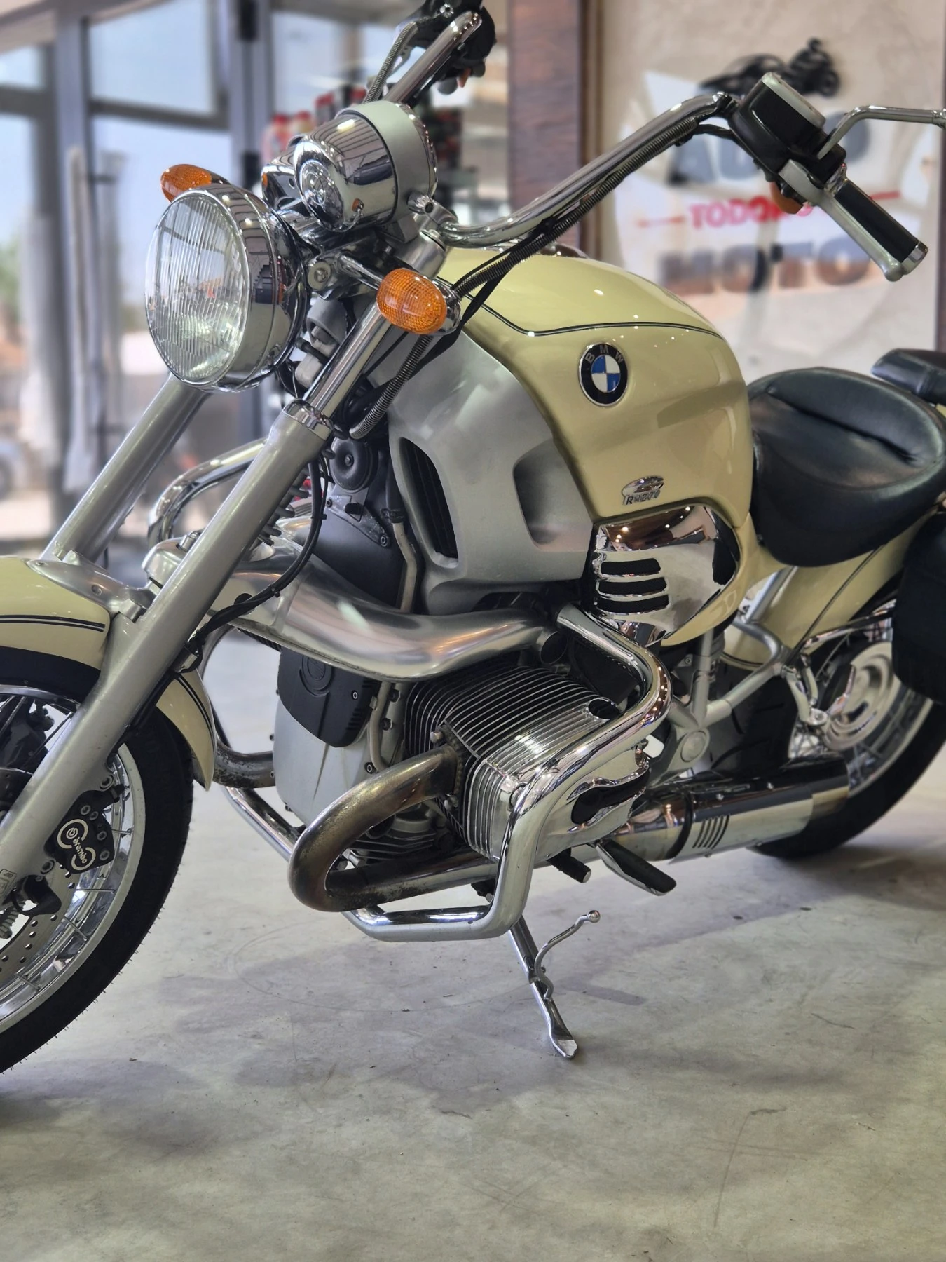 BMW R 1200 C ABS! ТОП състояние! Нов внос от ШВЕЙЦАРИЯ!, снимка 12 - Мотоциклети и мототехника - 54470473