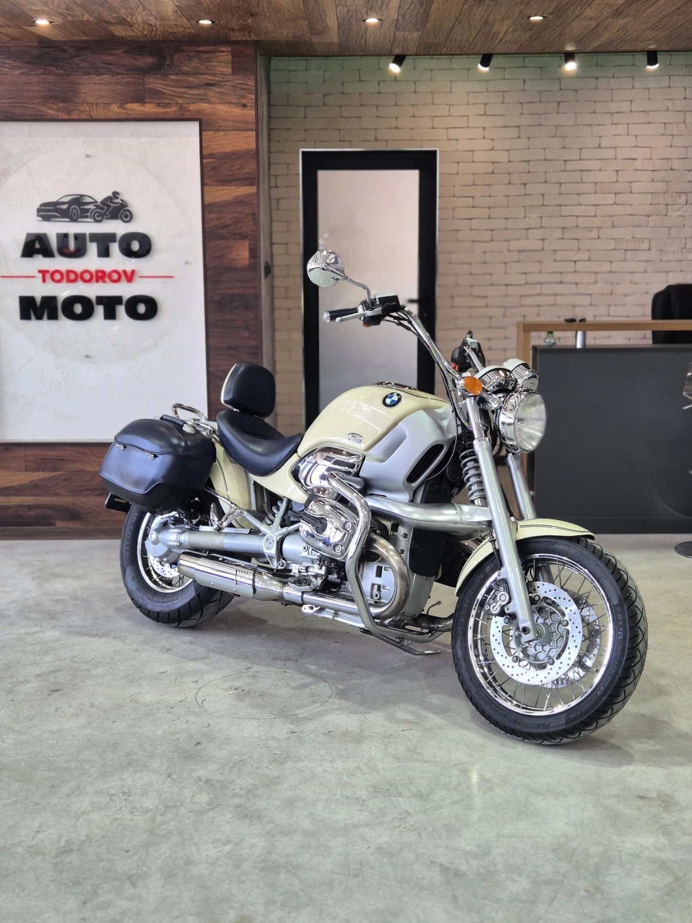 BMW R 1200 C ABS! ТОП състояние! Нов внос от ШВЕЙЦАРИЯ!