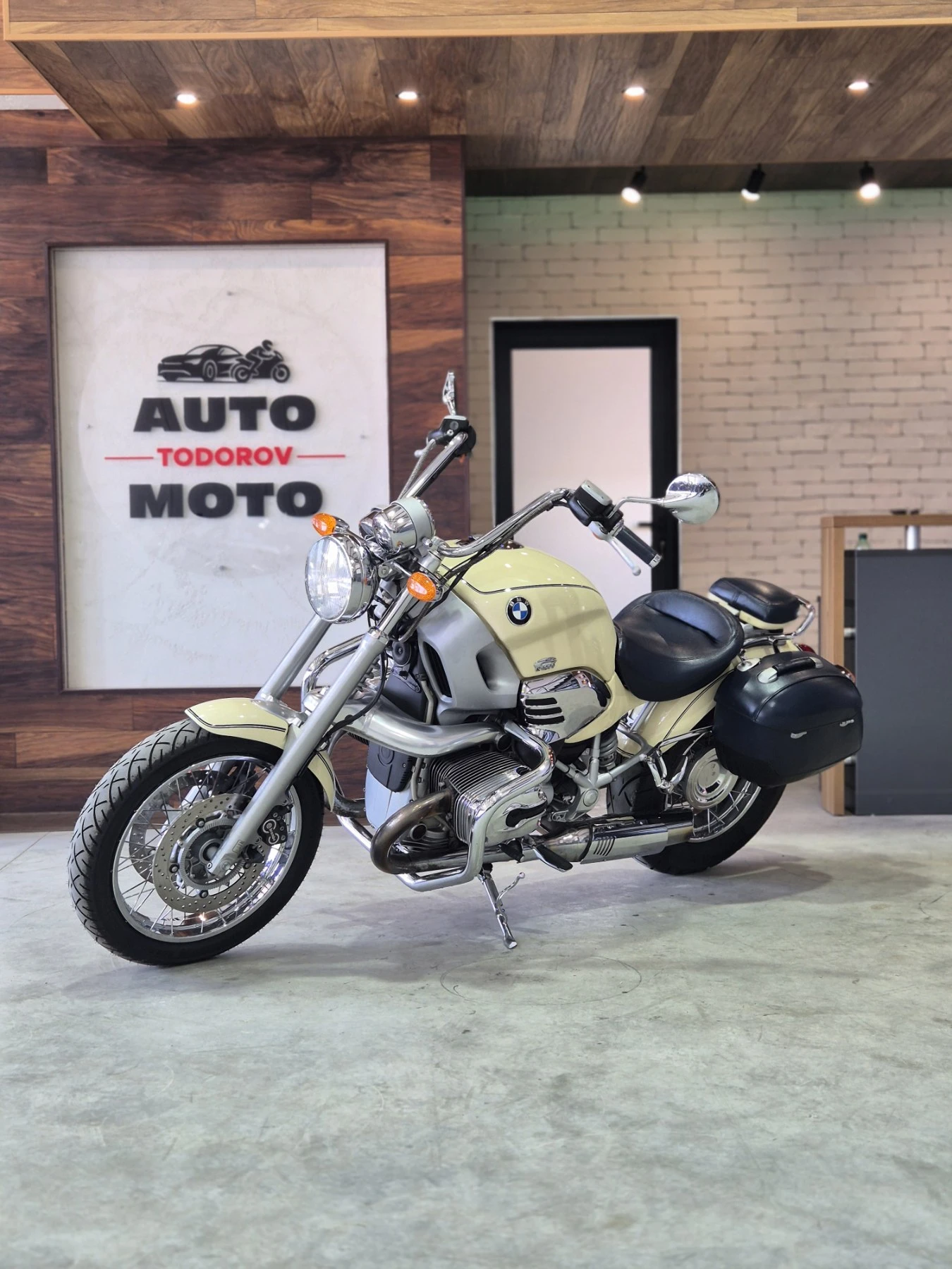 BMW R 1200 C ABS! ТОП състояние! Нов внос от ШВЕЙЦАРИЯ!, снимка 3 - Мотоциклети и мототехника - 54470473