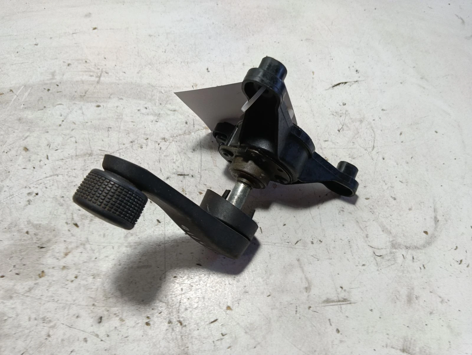 дръжка вдигане стъкло 1H0837581D Skoda Octavia