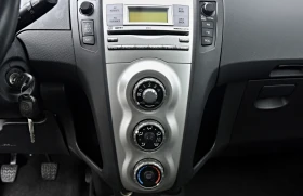 Toyota Yaris - 2800 € / 5476.32 лв. - 93697346 7