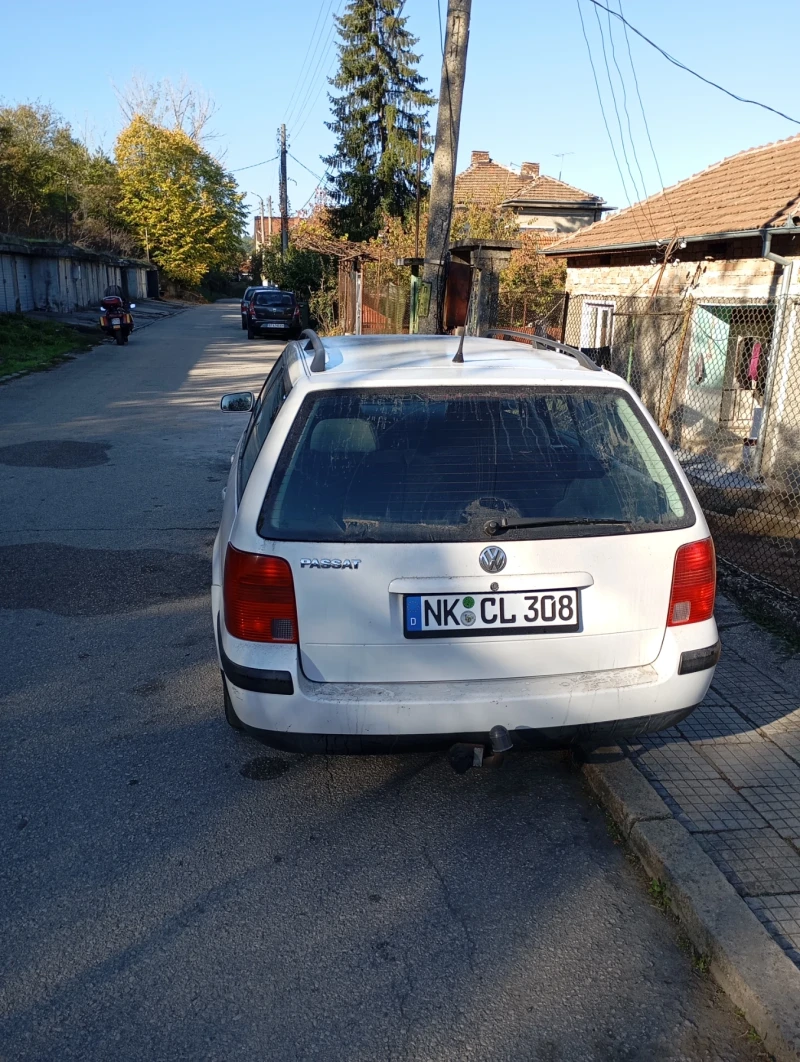 VW Passat 1600, снимка 2 - Автомобили и джипове - 47751160