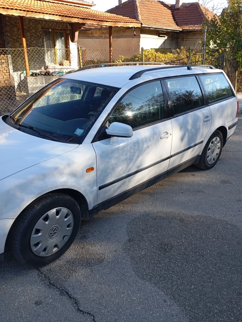 VW Passat 1600, снимка 5 - Автомобили и джипове - 47751160