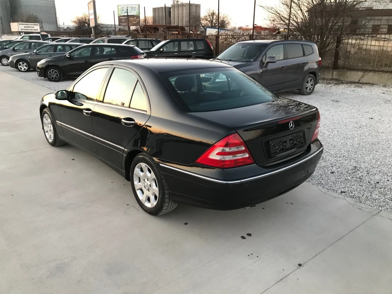 Mercedes-Benz C 180 1, 8i 143 ps газ, снимка 4 - Автомобили и джипове - 49298887