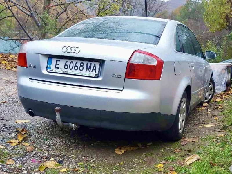 Audi A4 2.0 LPG, снимка 5 - Автомобили и джипове - 52482180