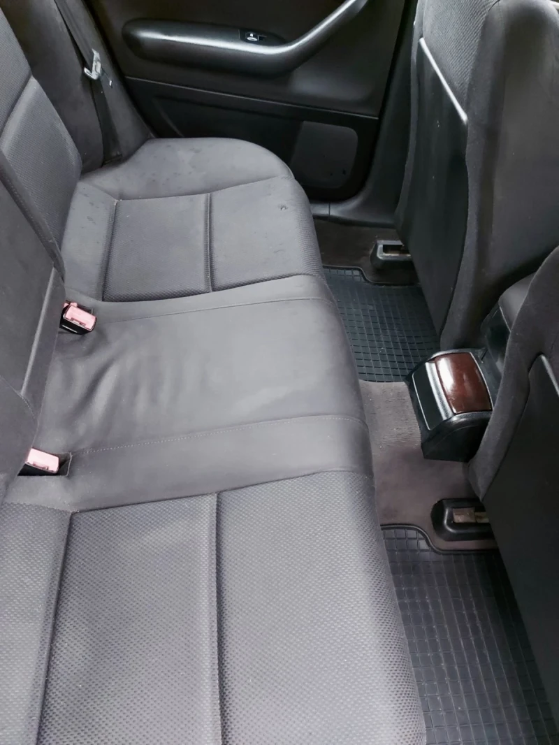 Audi A4 2.0 LPG, снимка 8 - Автомобили и джипове - 52482180