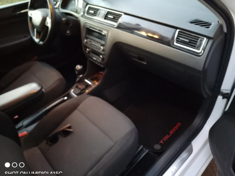 Seat Toledo 1.6TDI 105k.c, снимка 3 - Автомобили и джипове - 52861712