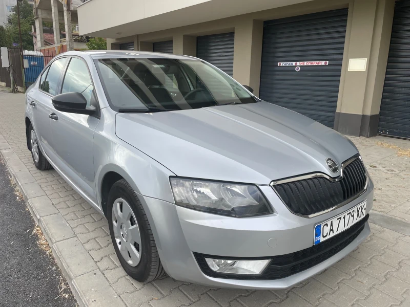 Skoda Octavia 1.6TDI, снимка 3 - Автомобили и джипове - 52892521