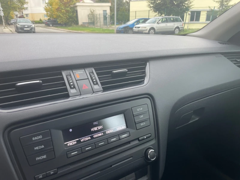 Skoda Octavia 1.6TDI, снимка 14 - Автомобили и джипове - 52892521