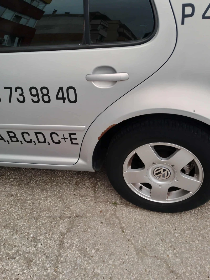 VW Golf, снимка 3 - Автомобили и джипове - 53154529