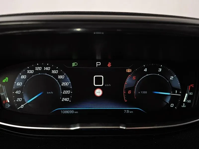 Peugeot 5008 1.5 BLUEHDI ALLURE, снимка 8 - Автомобили и джипове - 55277683