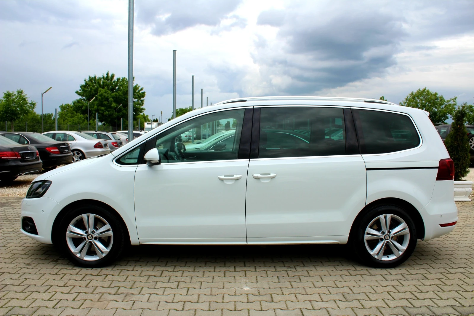 Seat Alhambra 2.0TDI 7 МЕСТЕН - изображение 4