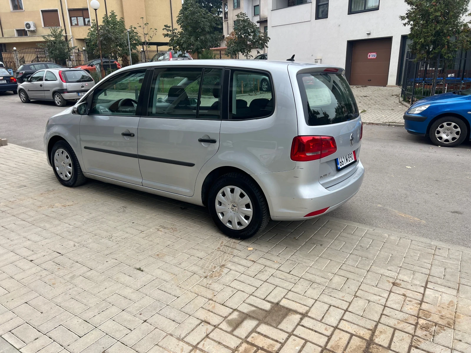 VW Touran 1.6TDI 105кс - изображение 5