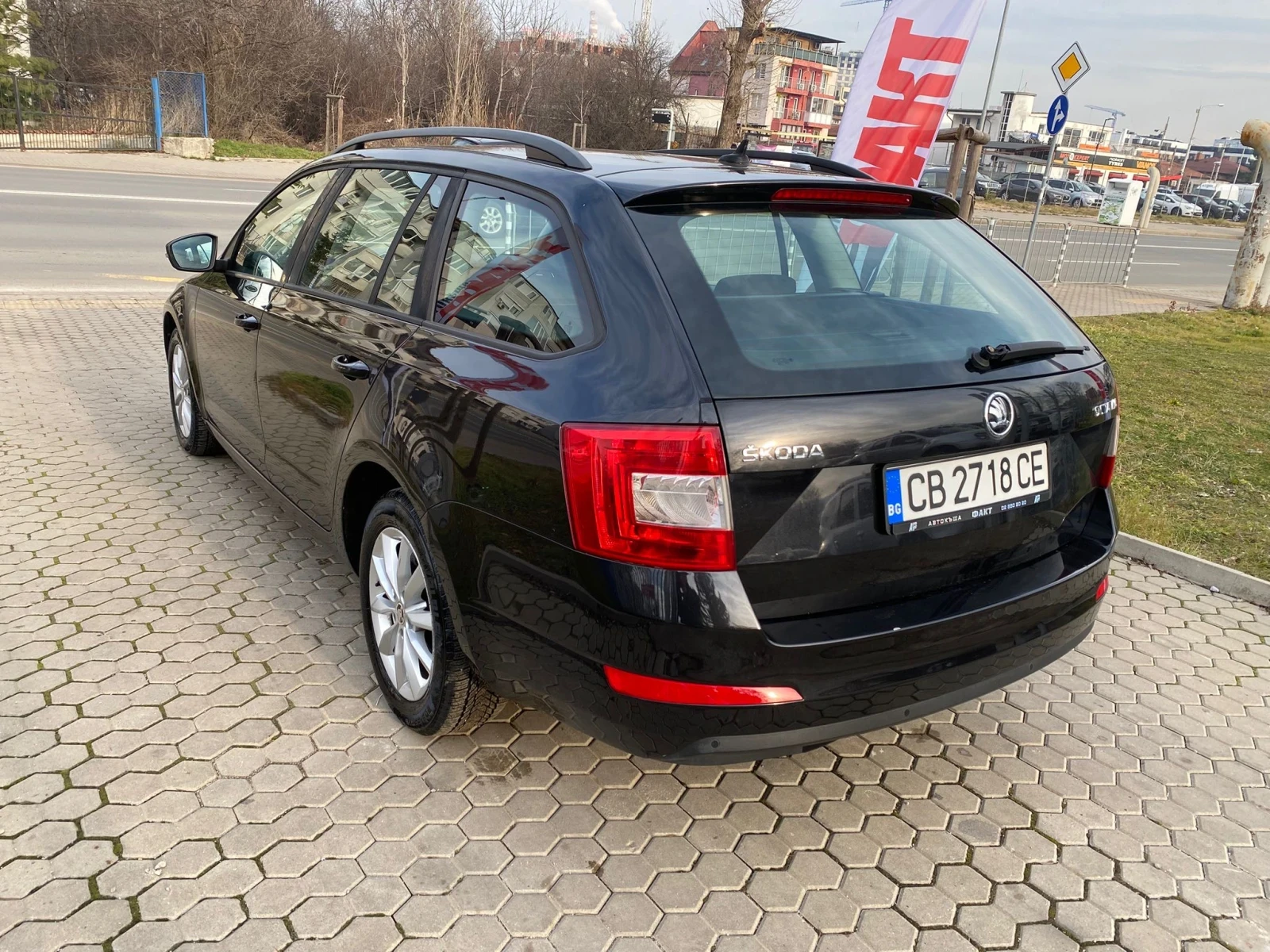 Skoda Octavia 2.0TDi/AVTOMAT/NAVI - изображение 6