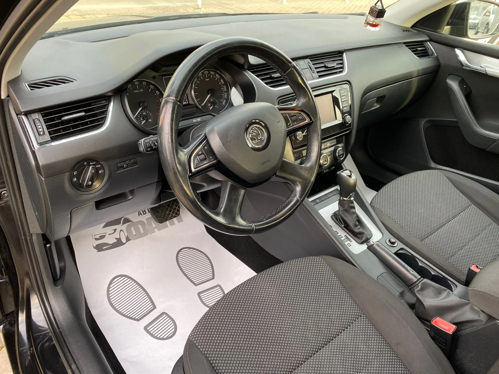 Skoda Octavia 2.0TDi/AVTOMAT/NAVI - изображение 7