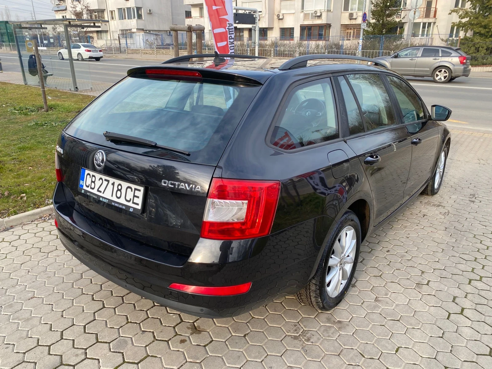 Skoda Octavia 2.0TDi/AVTOMAT/NAVI - изображение 4