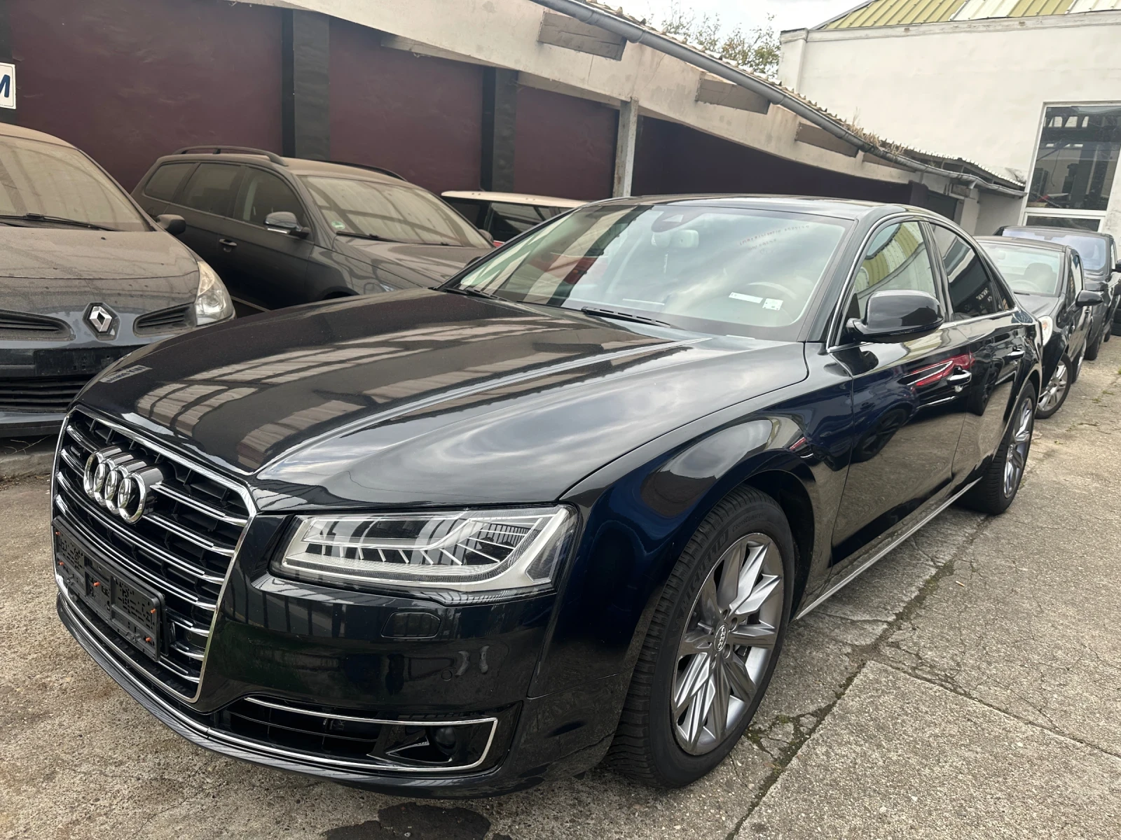 Audi A8  - изображение 2