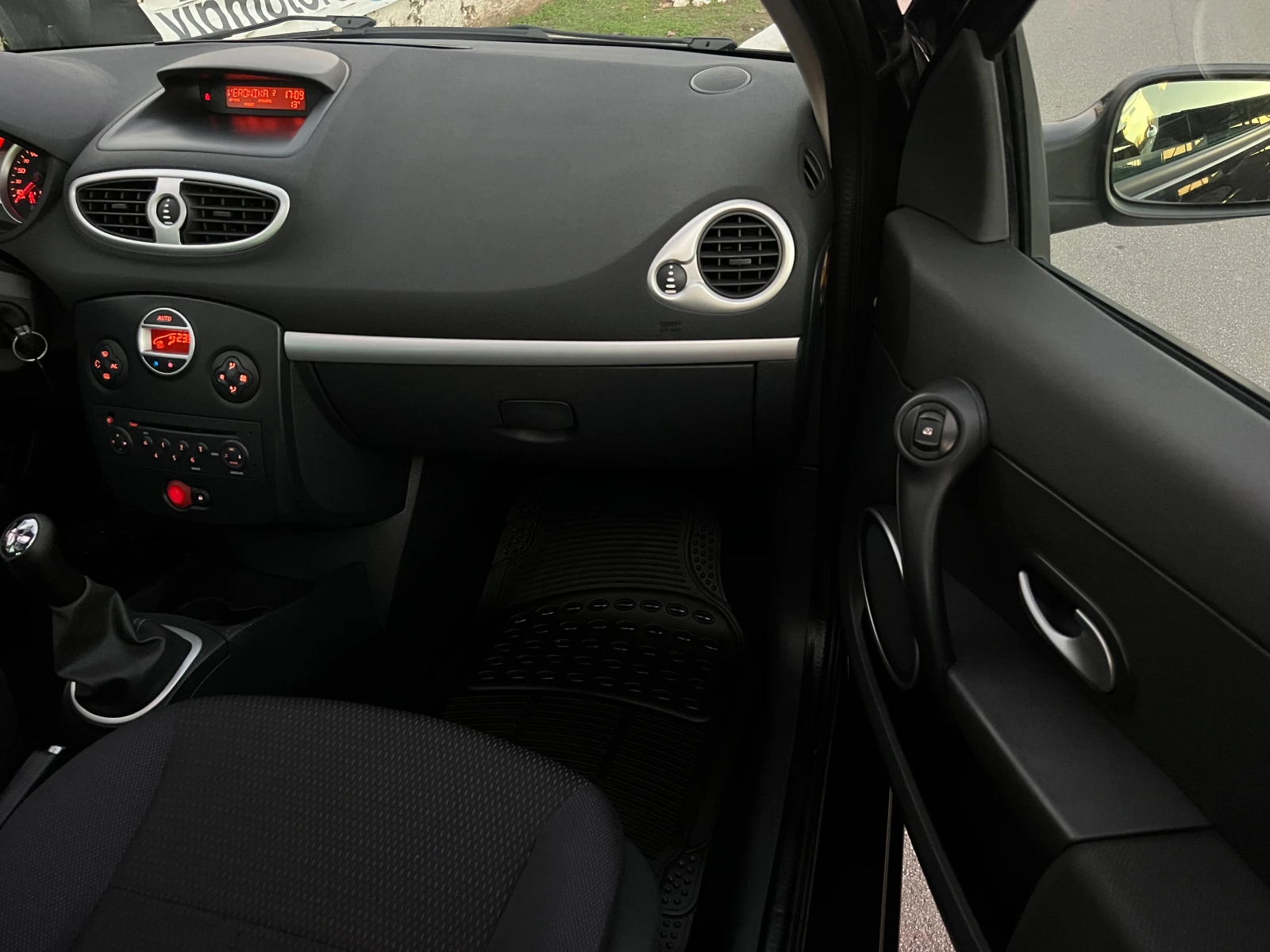 Renault Clio 1.2TCE PANORAMA/KLIMATRONIK/UNIKAT | Mobile.bg   14