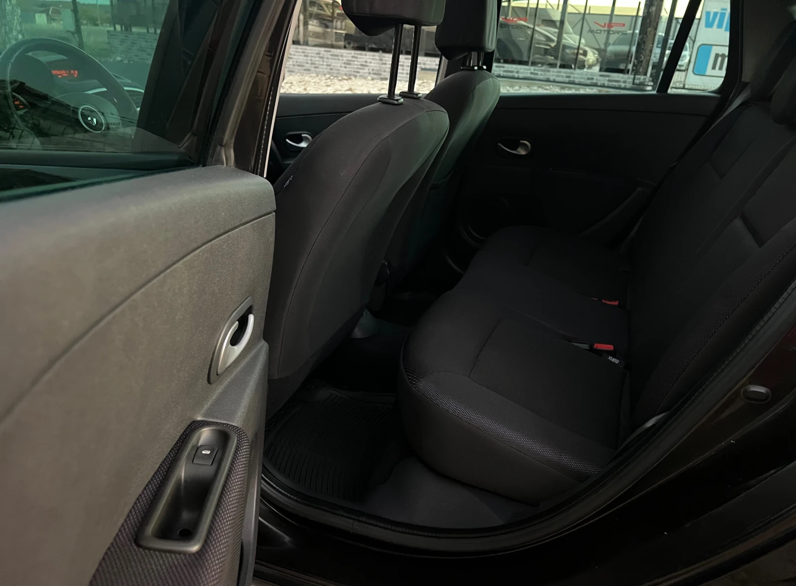 Renault Clio 1.2TCE PANORAMA/KLIMATRONIK/UNIKAT | Mobile.bg   17