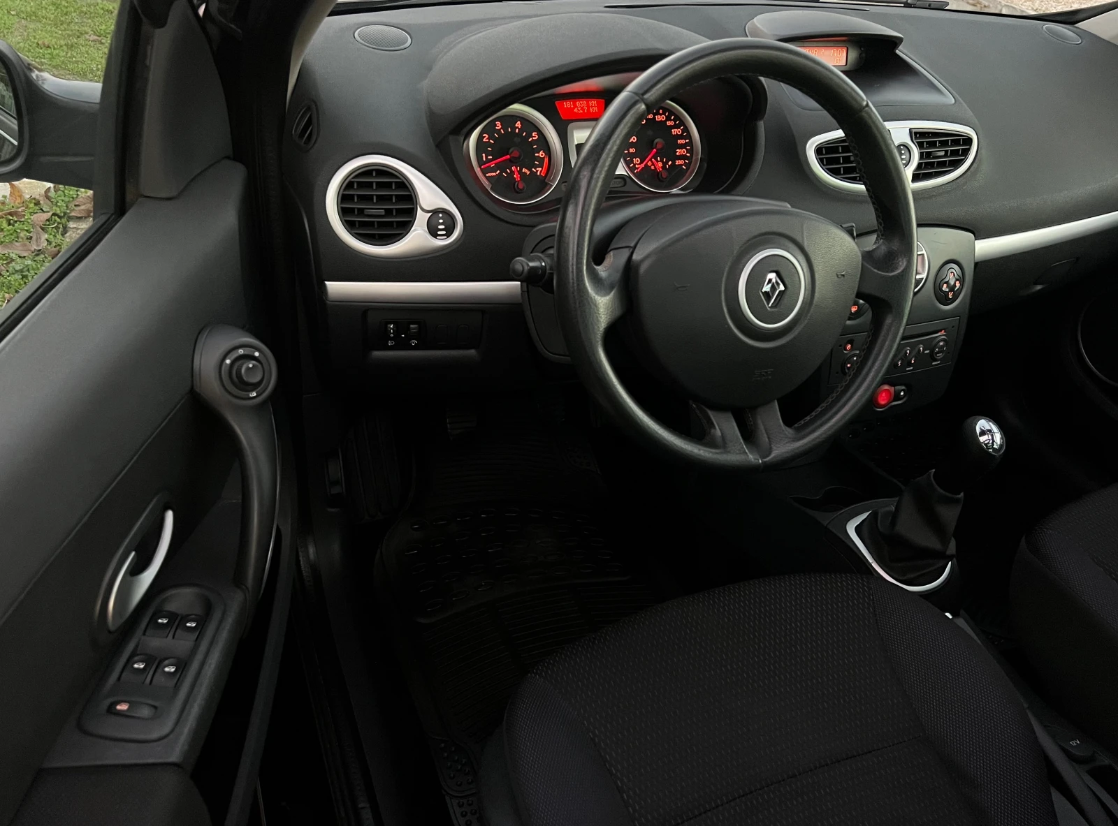 Renault Clio 1.2TCE PANORAMA/KLIMATRONIK/UNIKAT | Mobile.bg   11