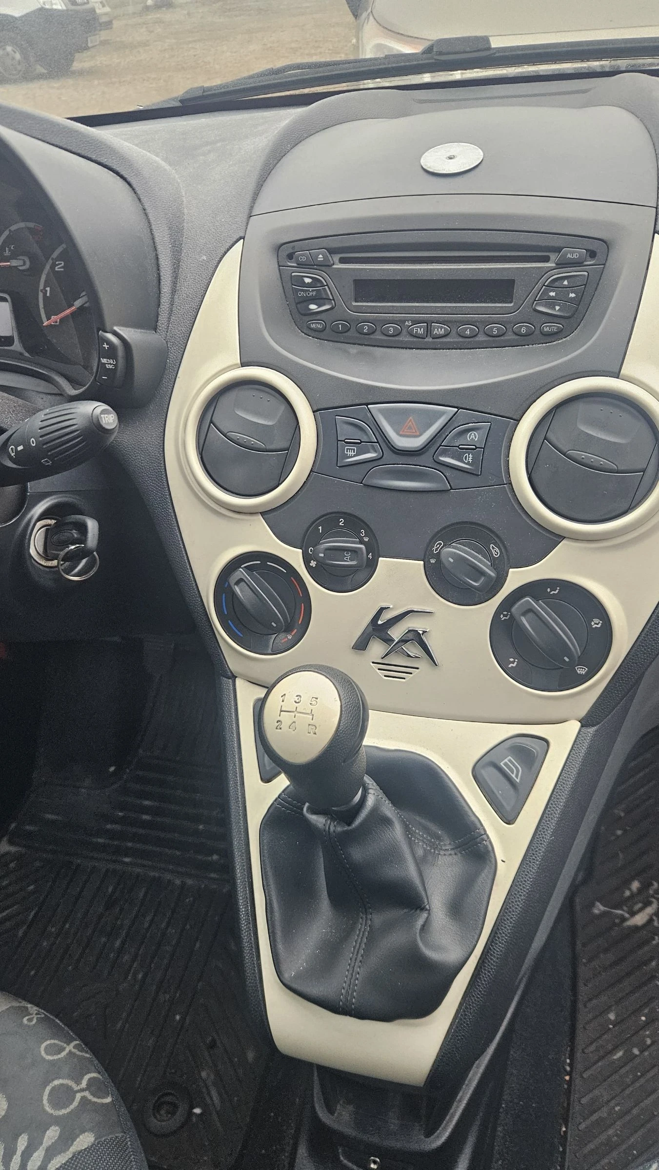 Ford Ka 1.25itrend.70ks.klima. - изображение 5