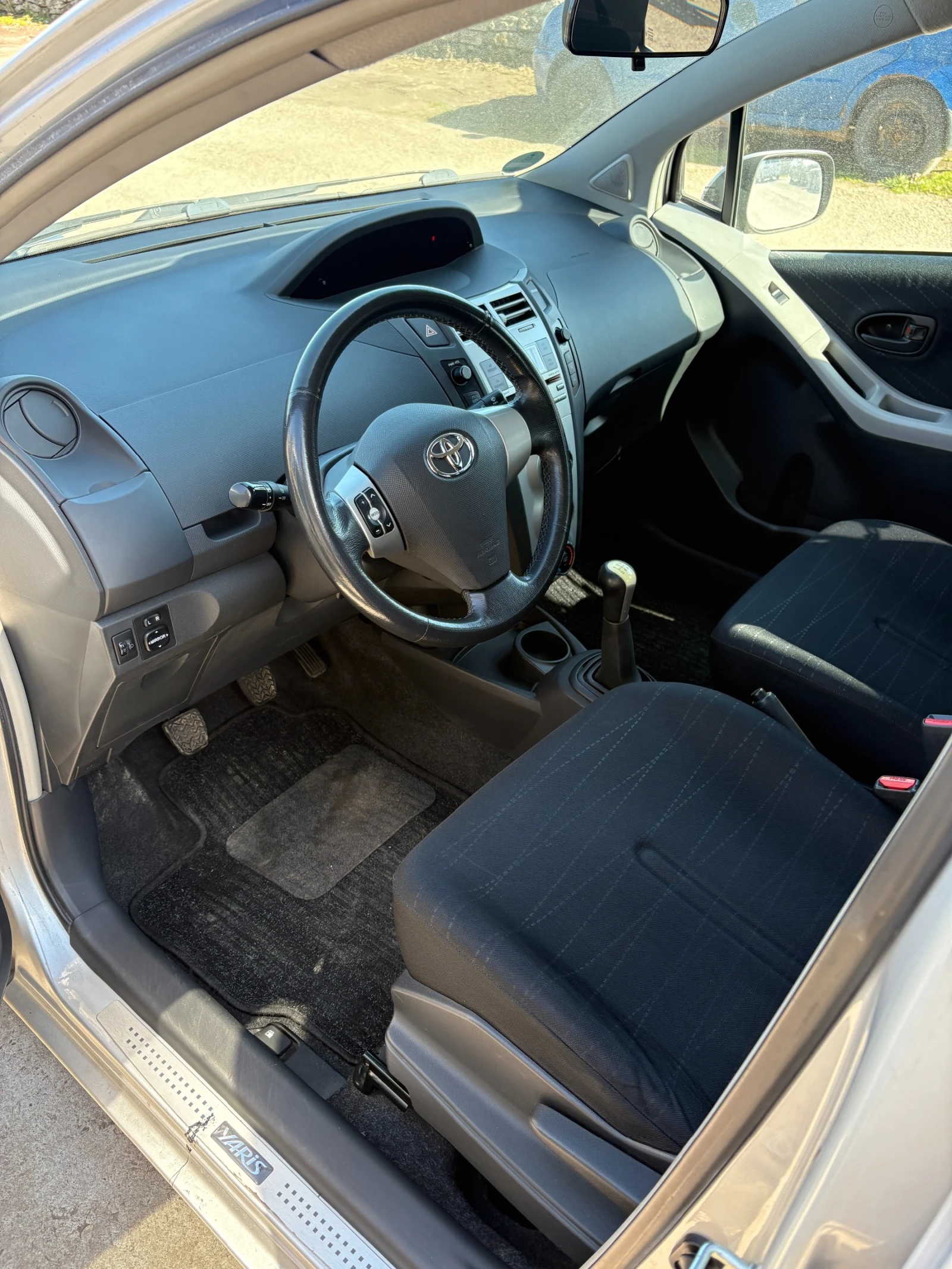 Toyota Yaris, снимка 9 - Автомобили и джипове - 53819085
