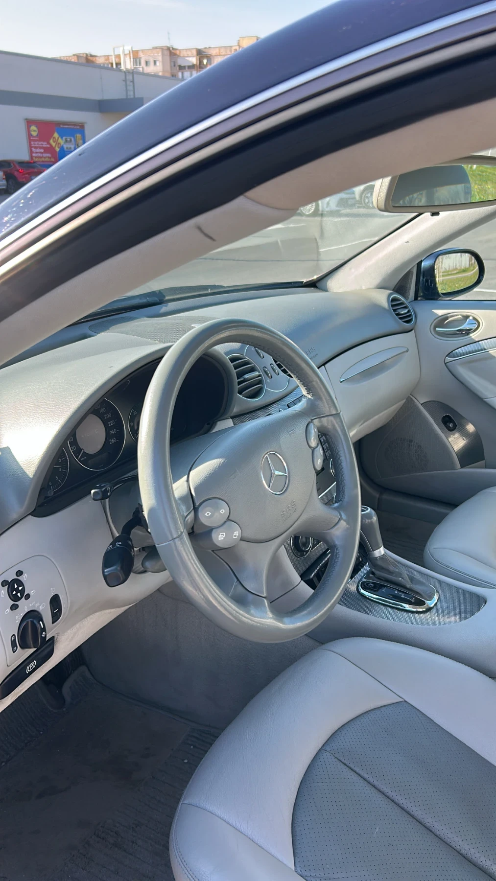 Mercedes-Benz CLK, снимка 11 - Автомобили и джипове - 53871328