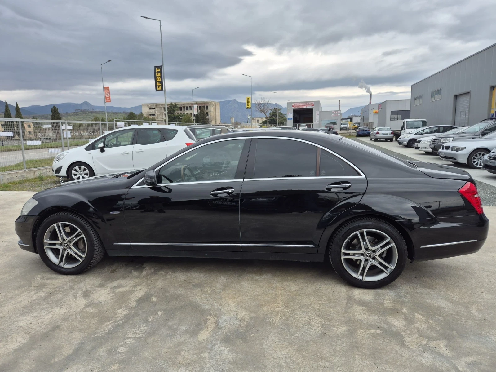 Mercedes-Benz S 350 4 Matic, снимка 3 - Автомобили и джипове - 54064205
