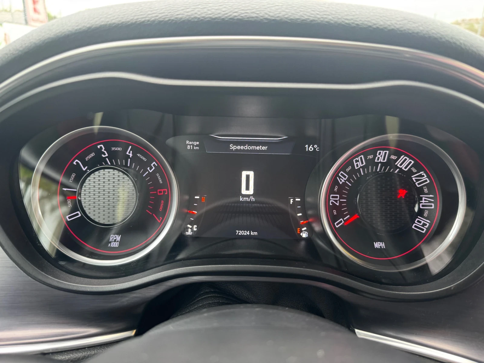 Dodge Challenger 5.7 Hemi Shaker ръчни скорости , снимка 12 - Автомобили и джипове - 54307784