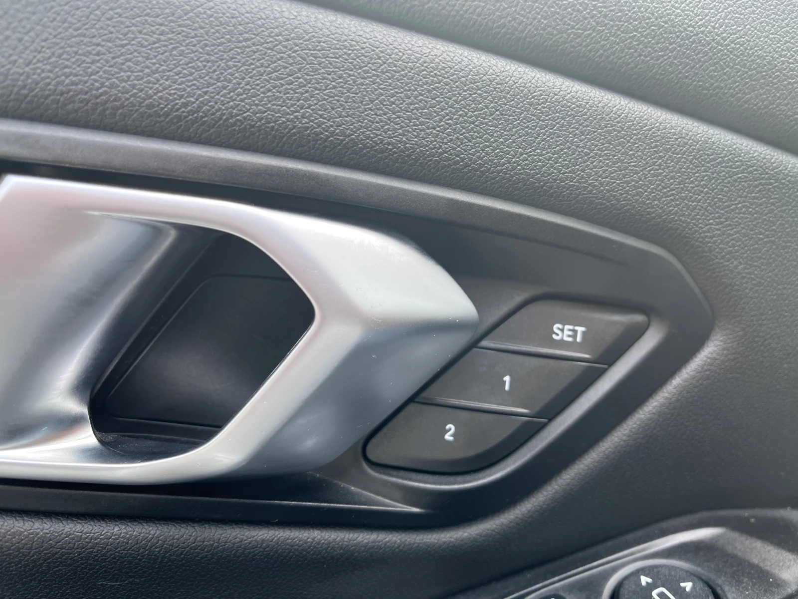 BMW 320 i XDrive 184 HP, снимка 11 - Автомобили и джипове - 54359875