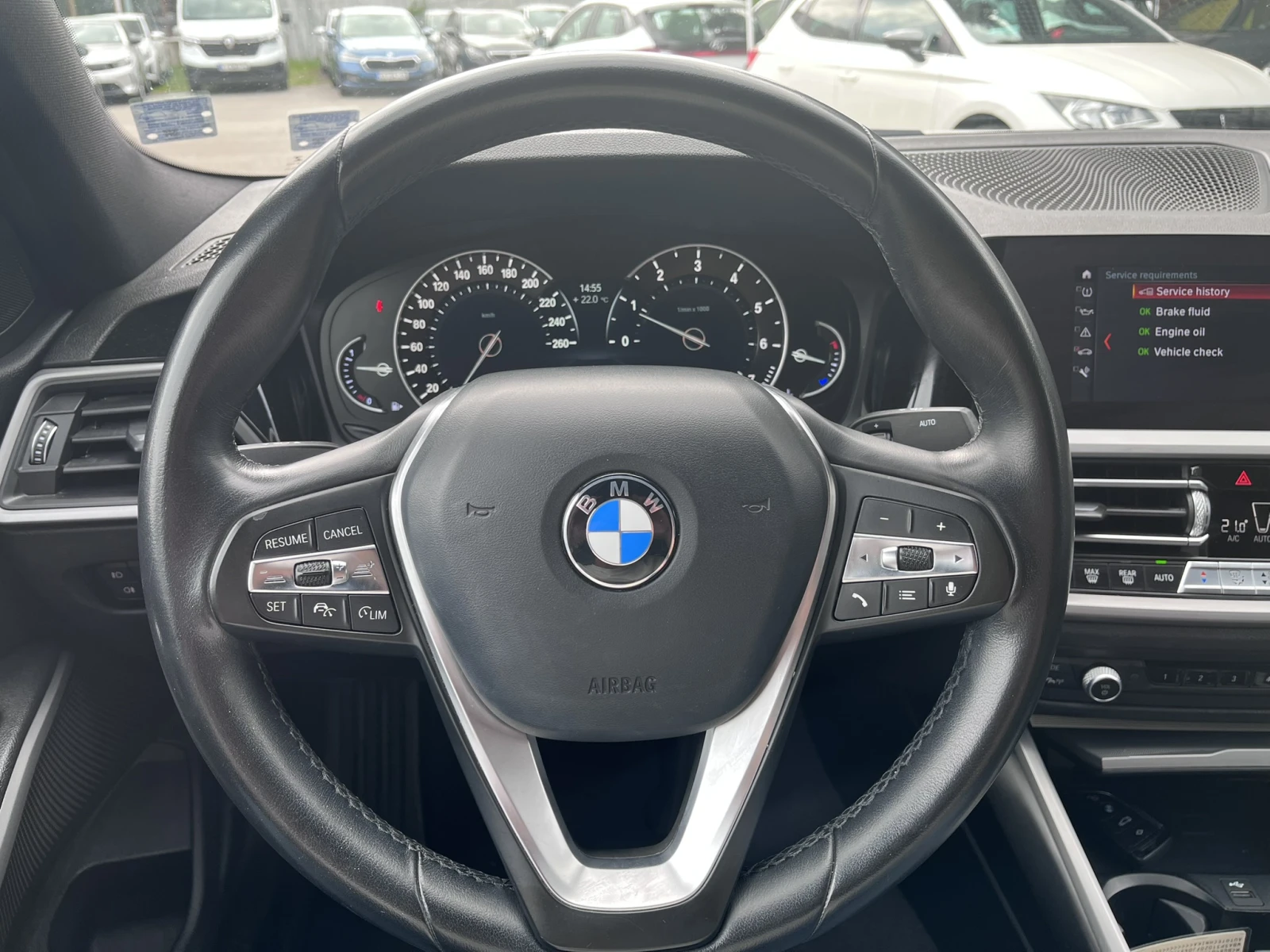 BMW 320 i XDrive 184 HP, снимка 14 - Автомобили и джипове - 54359875