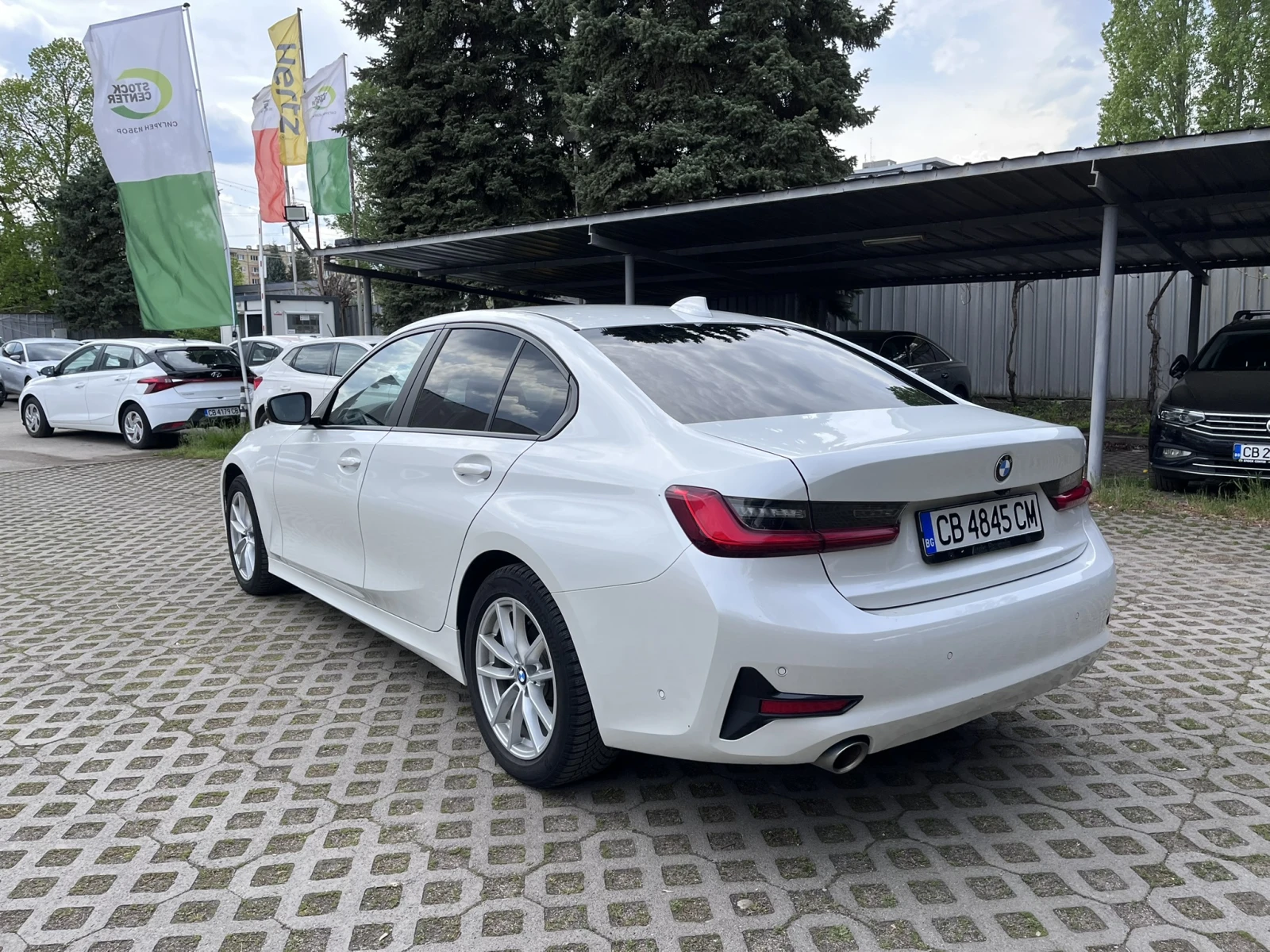BMW 320 i XDrive 184 HP, снимка 5 - Автомобили и джипове - 54359875