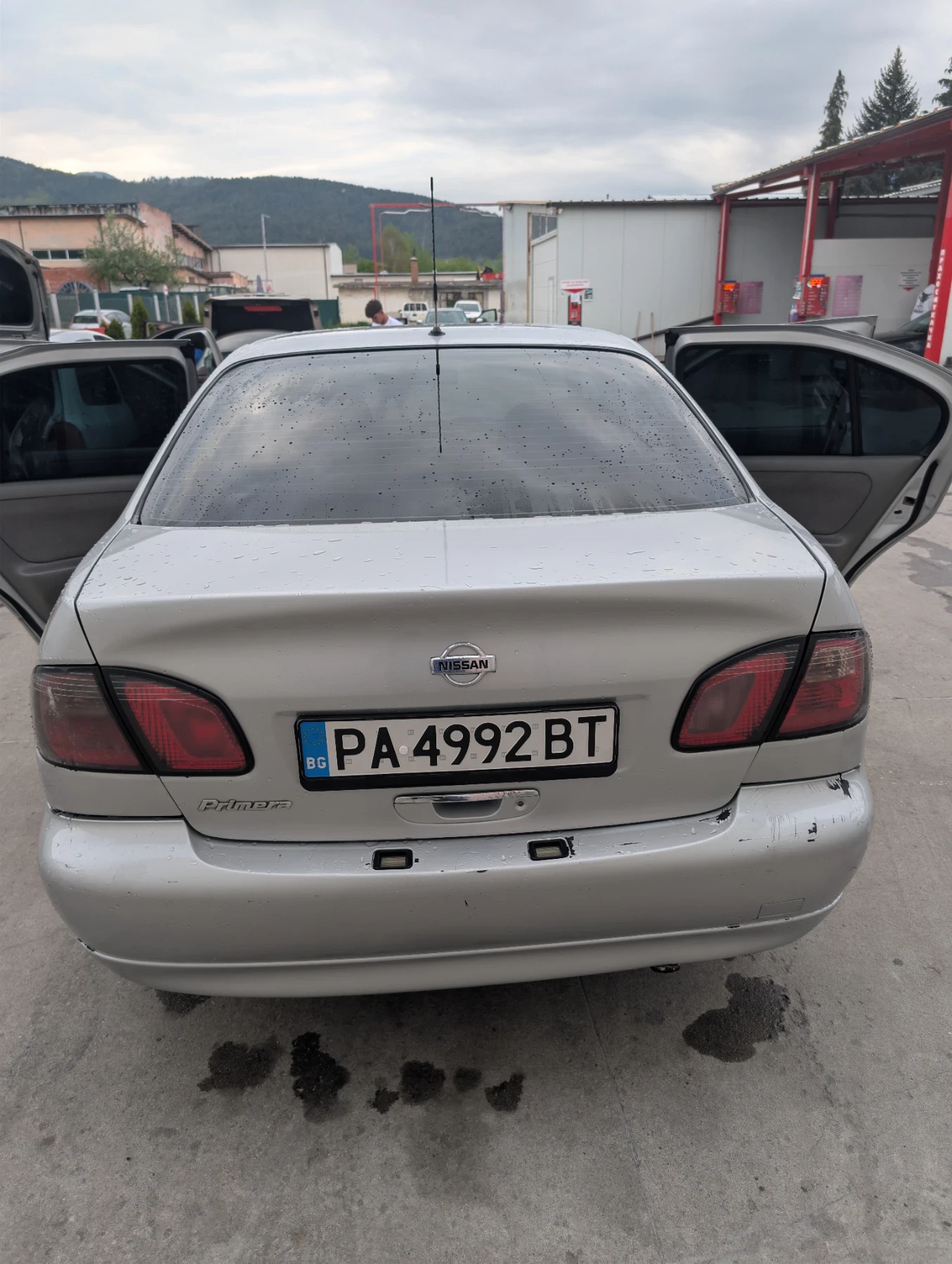 Nissan Primera, снимка 2 - Автомобили и джипове - 54498648