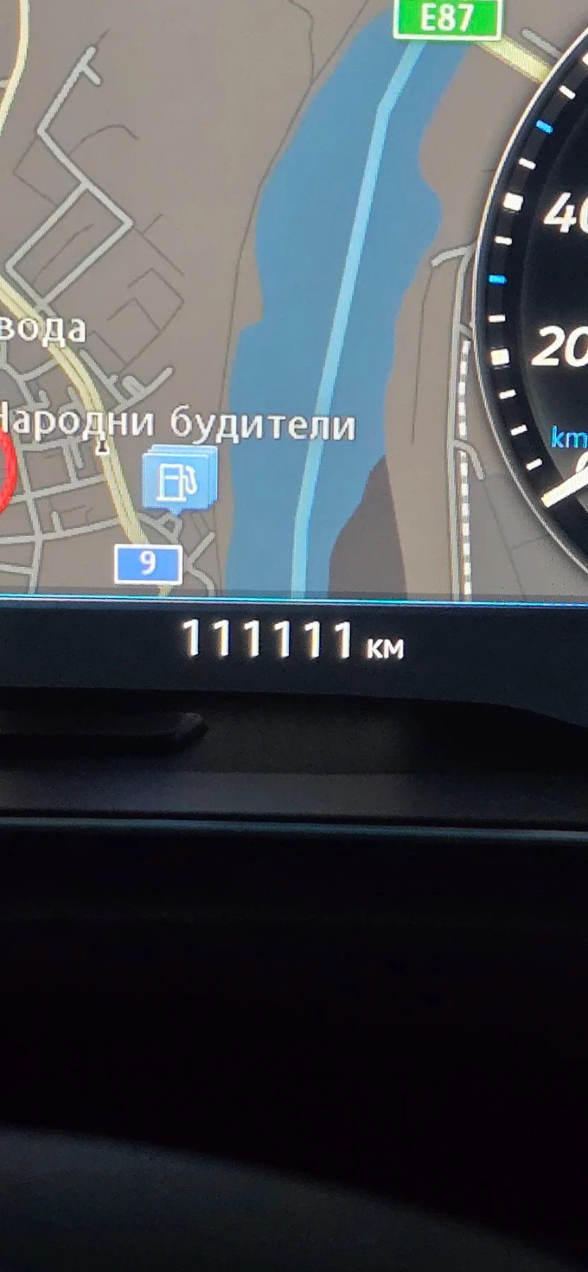 VW Golf Golf 7.5 R, снимка 16 - Автомобили и джипове - 55630477