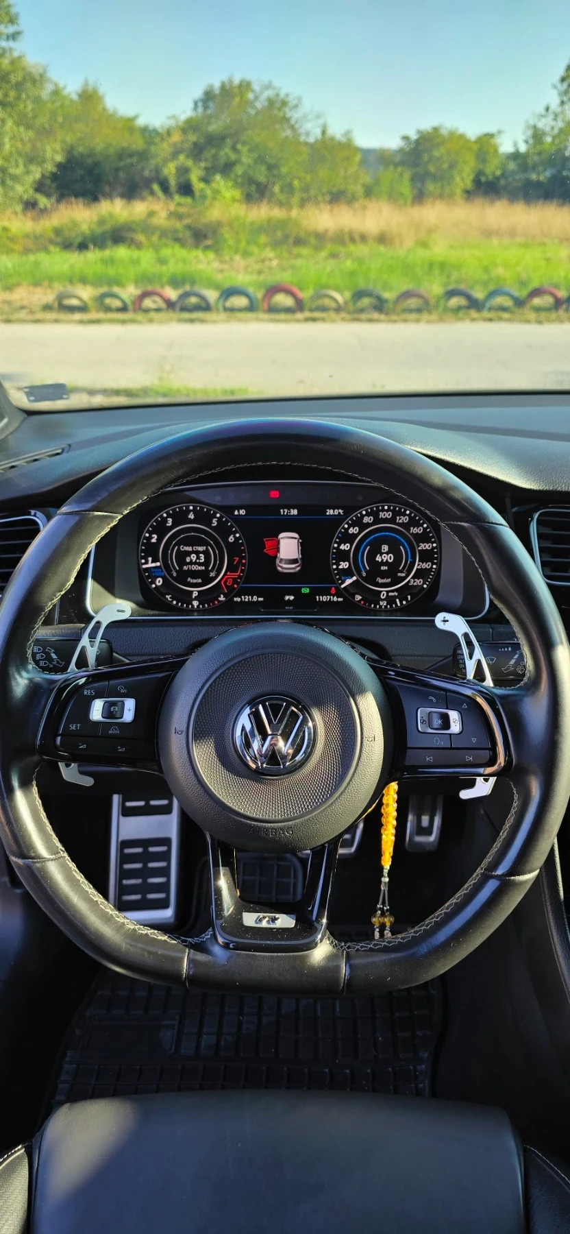 VW Golf Golf 7.5 R, снимка 7 - Автомобили и джипове - 55630477