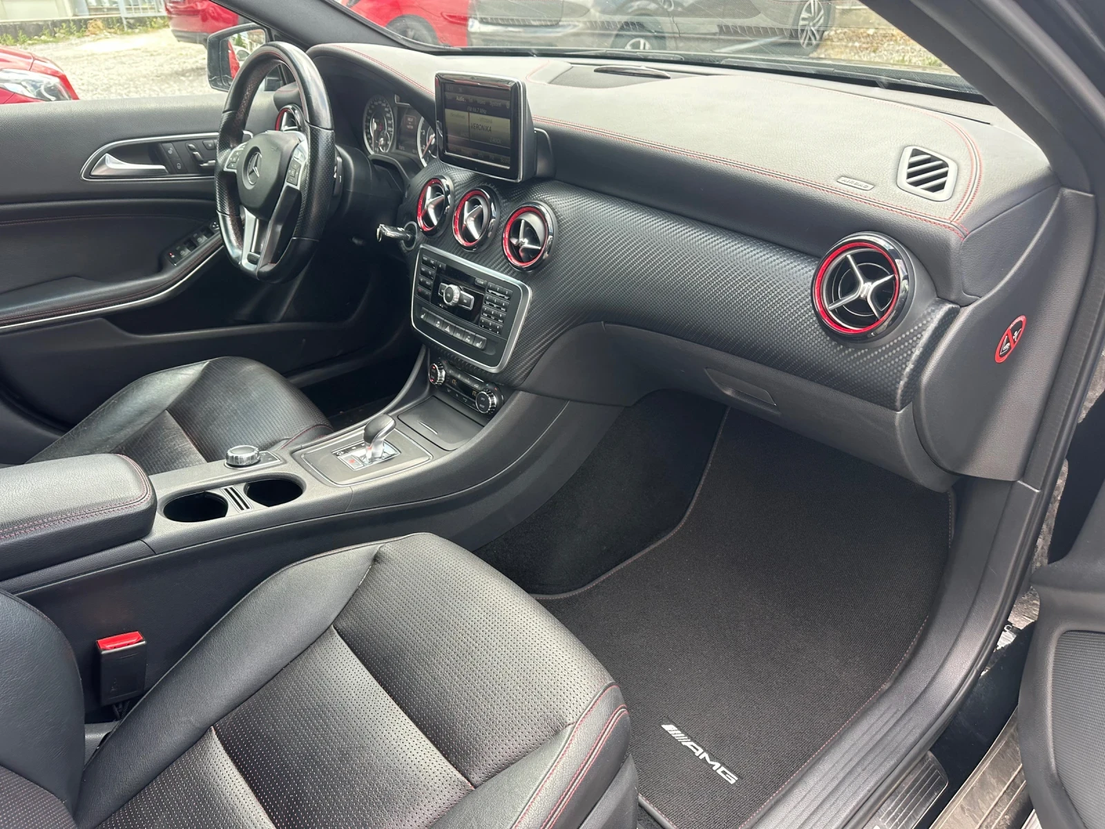Mercedes-Benz A45 AMG АВТОМАТИК 4х4, снимка 11 - Автомобили и джипове - 55445924