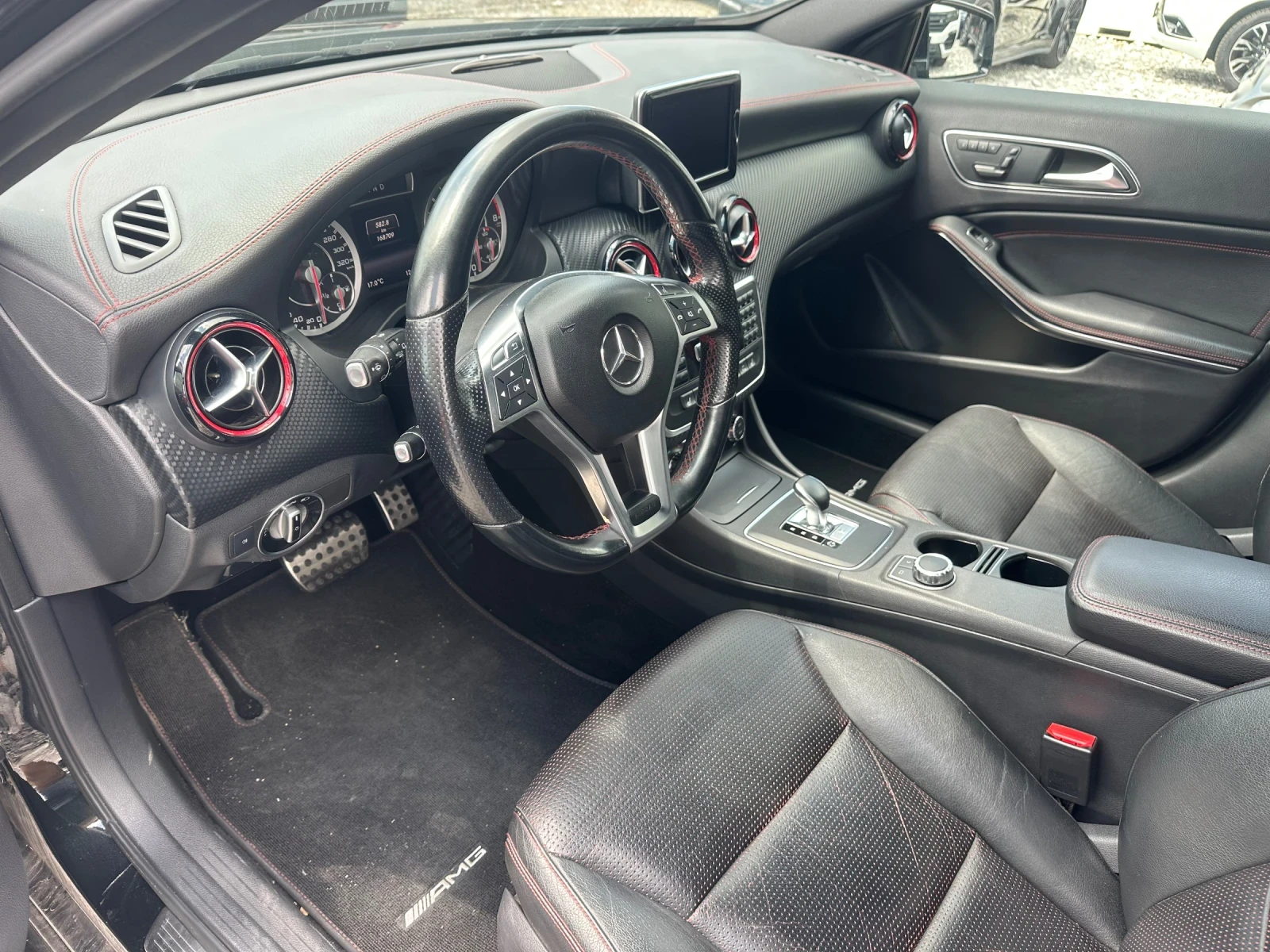 Mercedes-Benz A45 AMG АВТОМАТИК 4х4, снимка 9 - Автомобили и джипове - 55445924