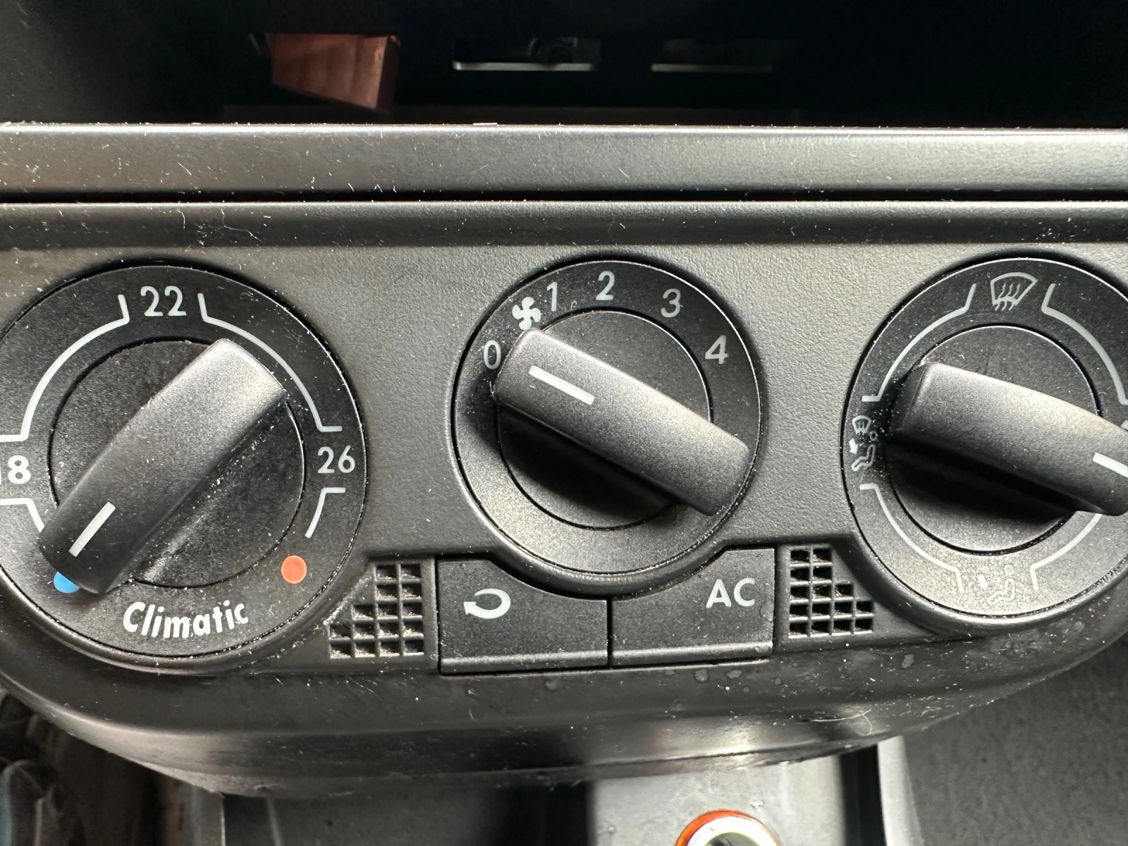 VW Fox Климатик, снимка 9 - Автомобили и джипове - 55696828