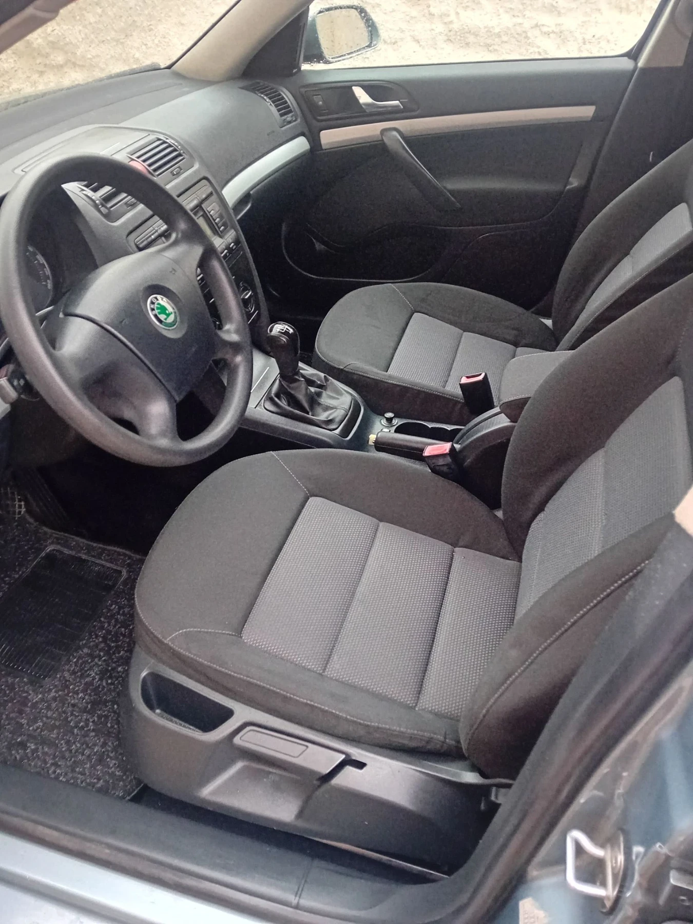 Skoda Octavia 1.6Mpi  102k.sili, снимка 14 - Автомобили и джипове - 55890436