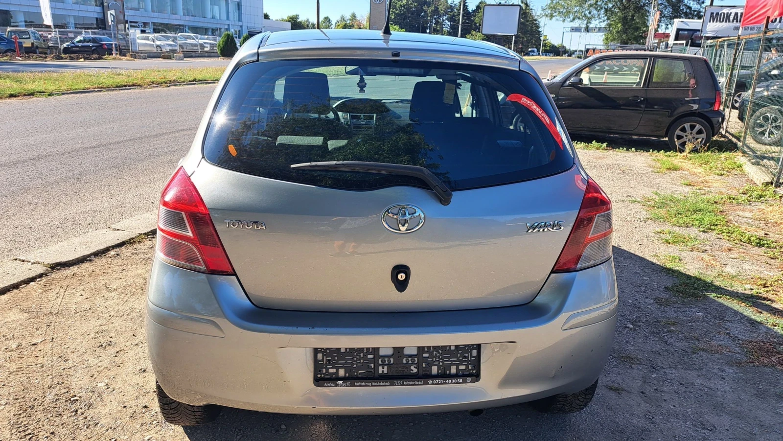 Toyota Yaris 1.3VVTI-AUTOMATIC, снимка 4 - Автомобили и джипове - 55936587