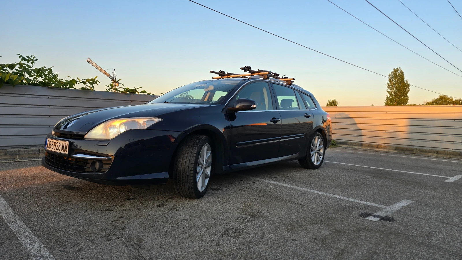 Renault Laguna Grandtour 2.0T (LPG), снимка 3 - Автомобили и джипове - 56203029