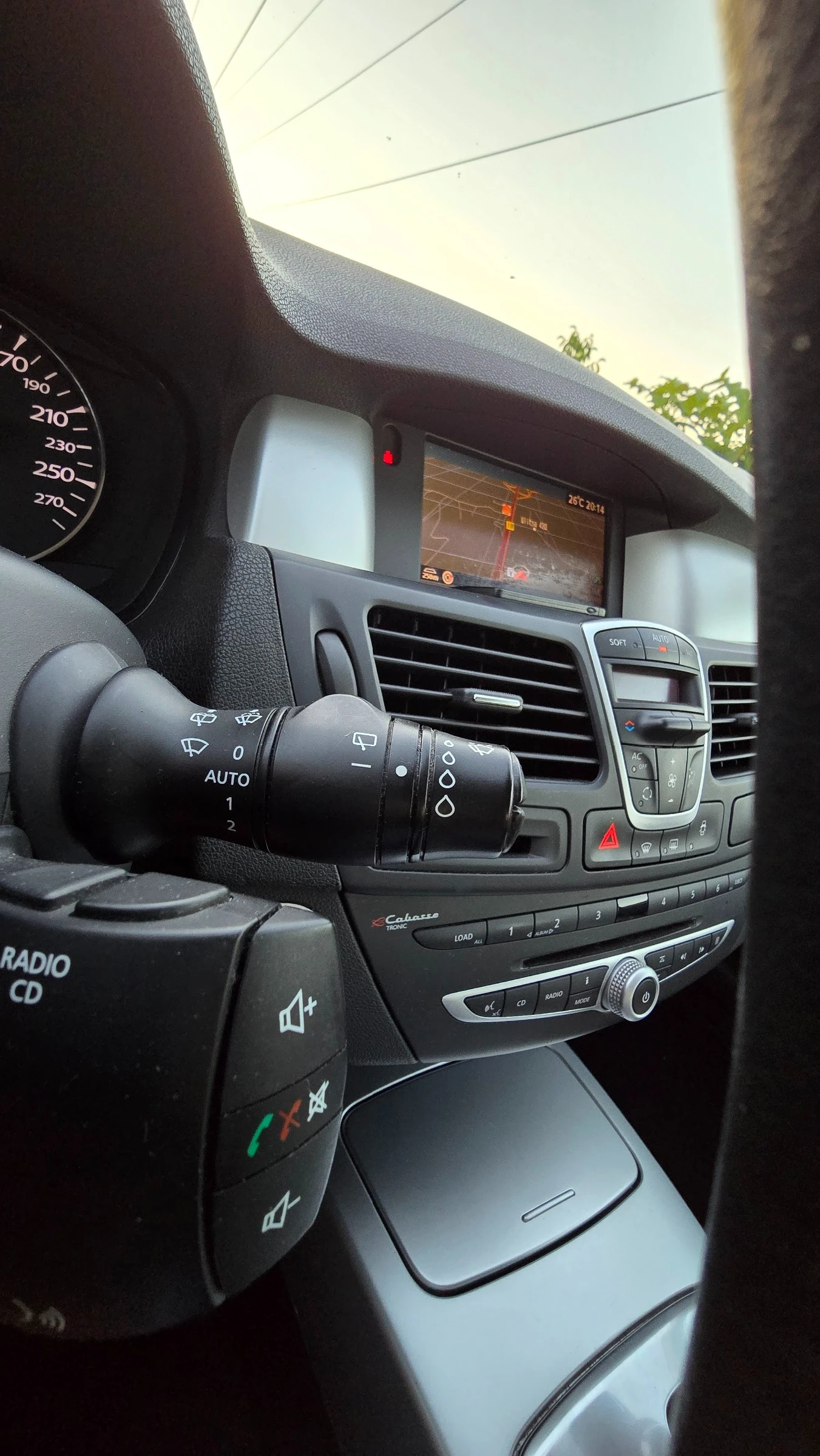 Renault Laguna Grandtour 2.0T (LPG), снимка 16 - Автомобили и джипове - 56203029