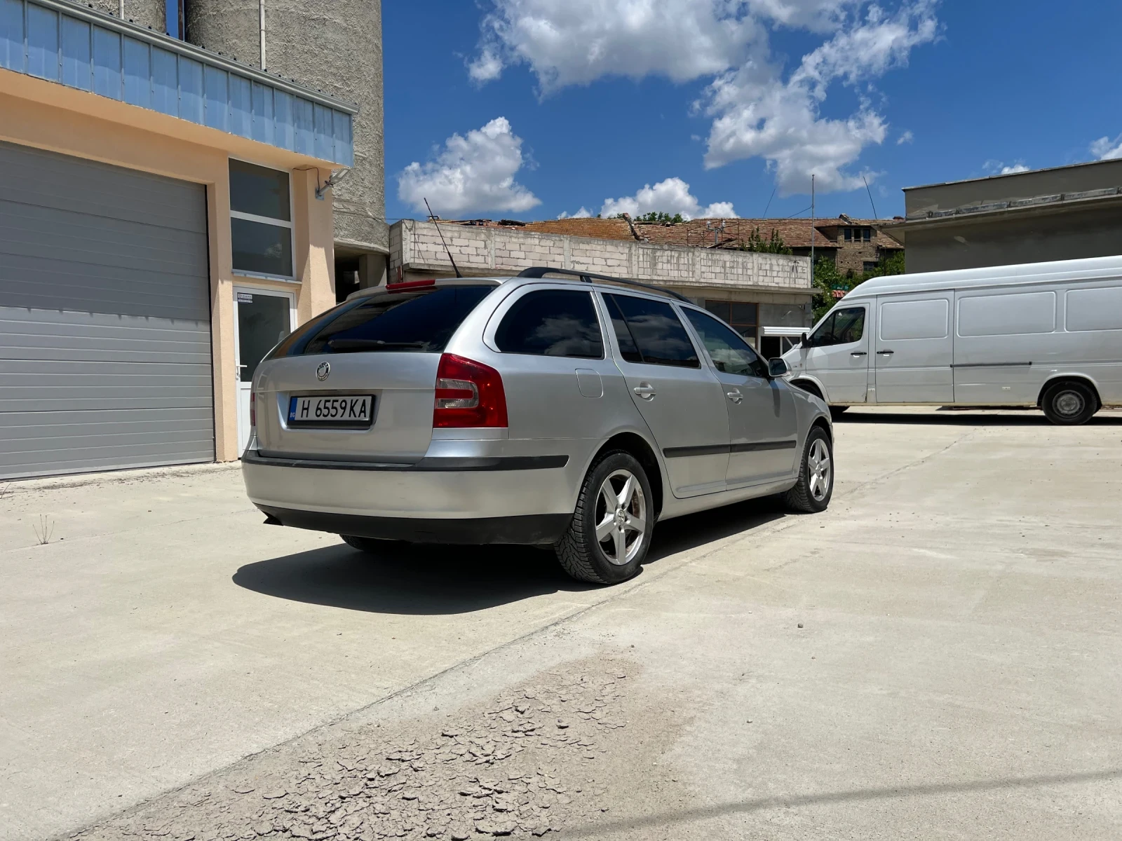 Skoda Octavia 1.9, снимка 4 - Автомобили и джипове - 56369308
