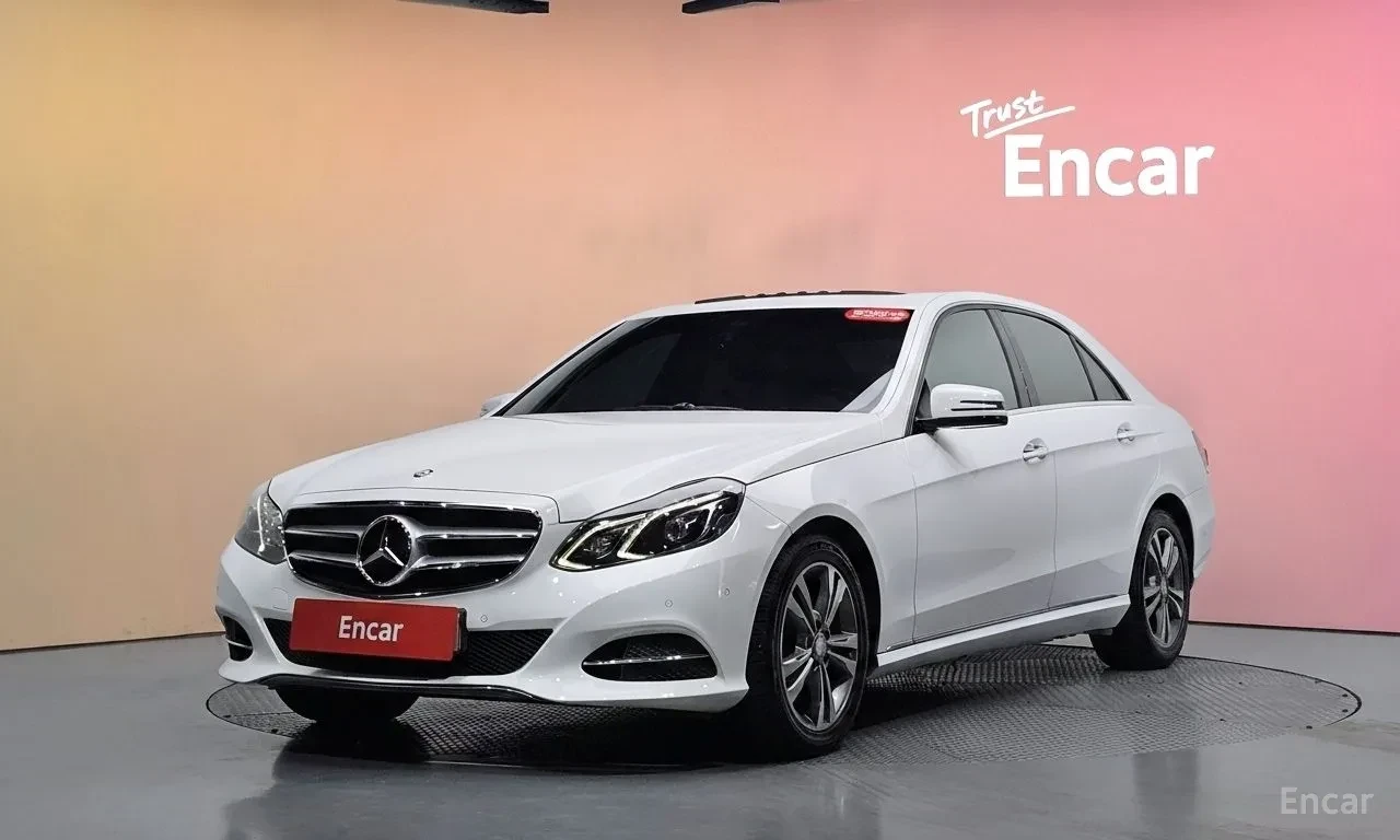 Mercedes-Benz 220